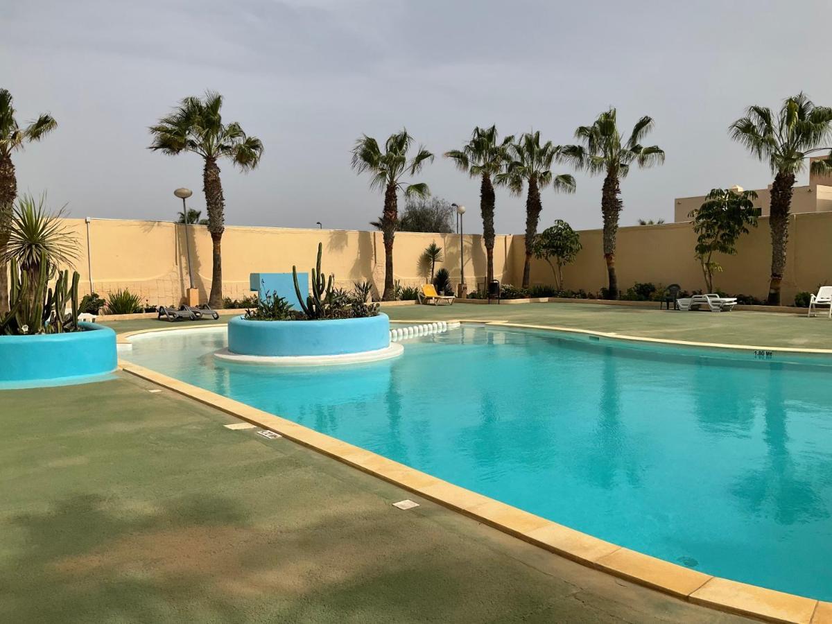 Surf & Chill Bungalow 69, Quiet Green Oasis With Community Swimmingpool Parque Holandes Exterior photo